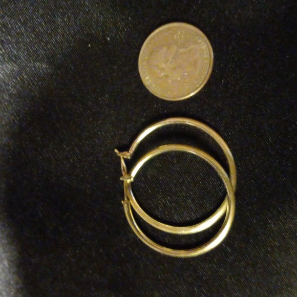 Bundle Of 3 sets of dangle earrings.1 stainglass.1hoops.1 chandelier dangles. - Picture 5 of 8